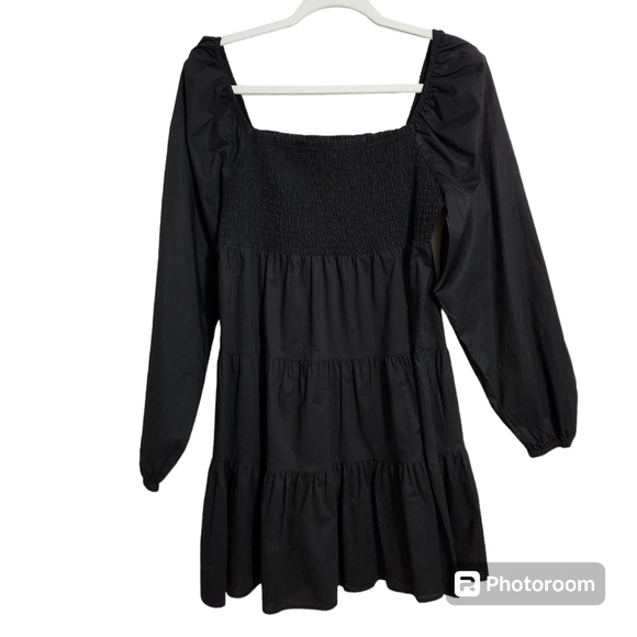 Steve Madden 'Daniella' Smocked Black Dress - Picture 2 of 8